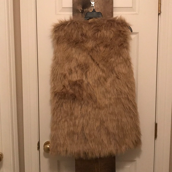 Faux Fur Vest - Picture 3 of 3